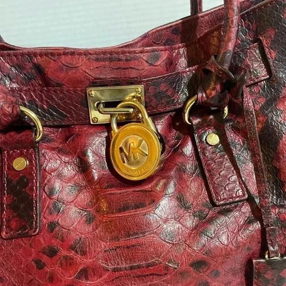Michael kors burgundy Hamilton Python leather crossbody handbag - Picture 7 of 10